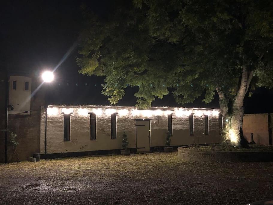 The Old Hay Barn - Games Room, Gym, Sleeps 8 Godmanchester Exterior photo